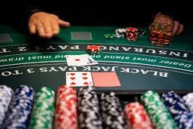 Feature cards for jadu88 Rajshahi casino navigation and privacy support